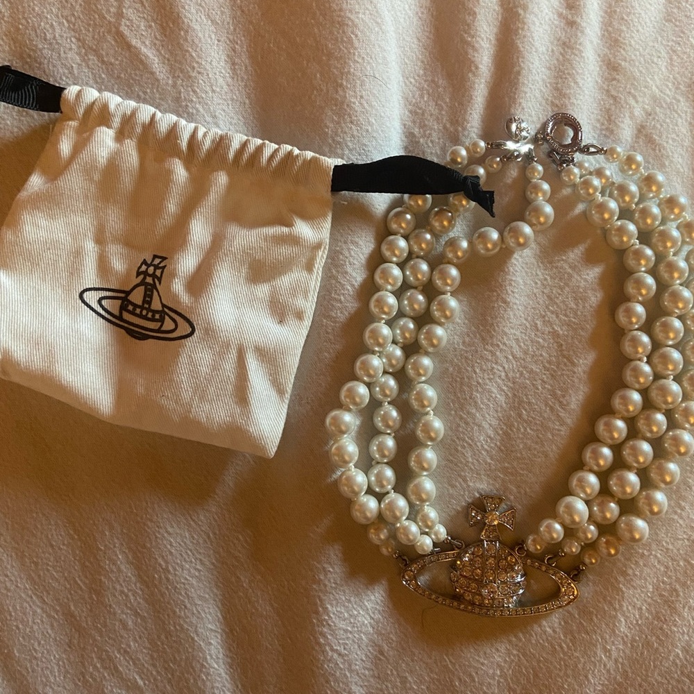 Vivienne westwood orb pearl choker